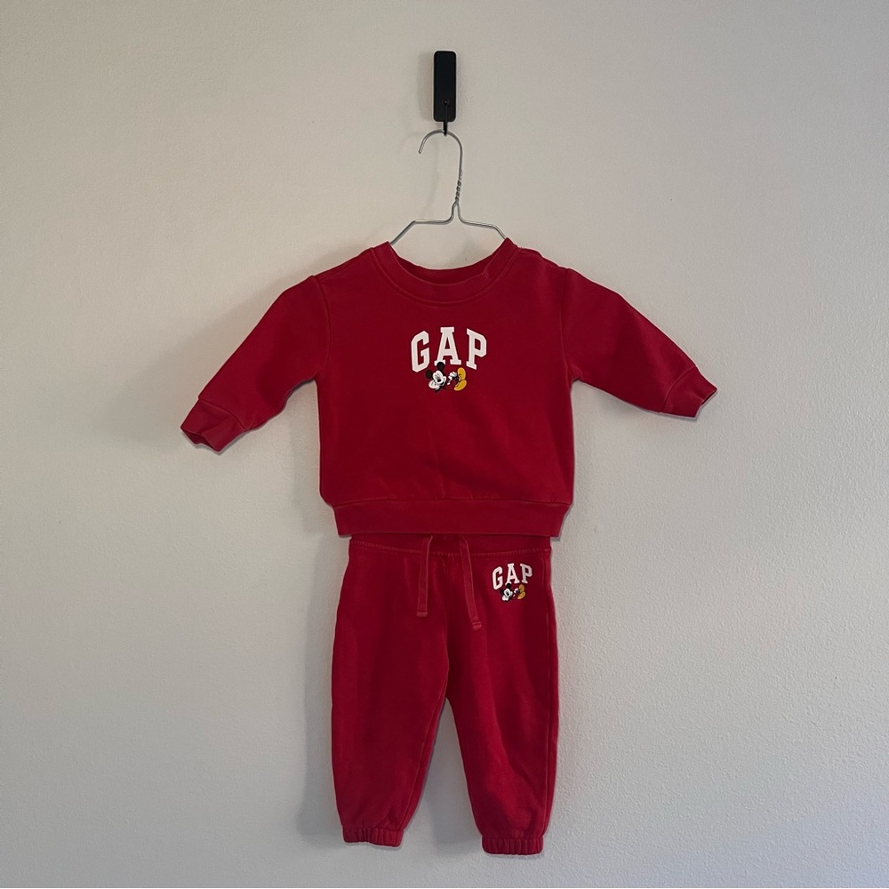GAP x Disney • Mickey Mouse Outfit